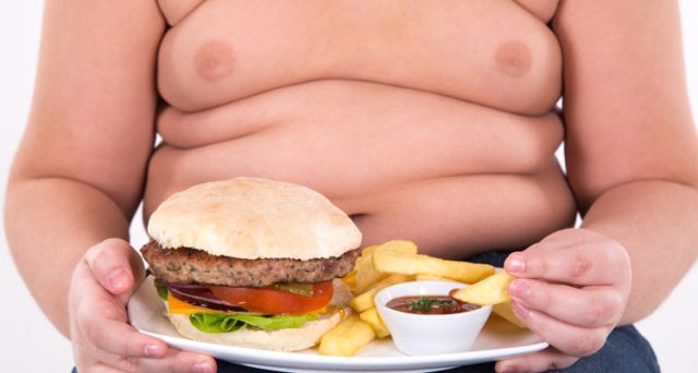 Obesità, in Italia colpisce un bambino su tre. Maglia nera alla Campania