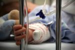 Polmonite, nel 2018 ha causato la morte di 800 mila bambini nel mondo